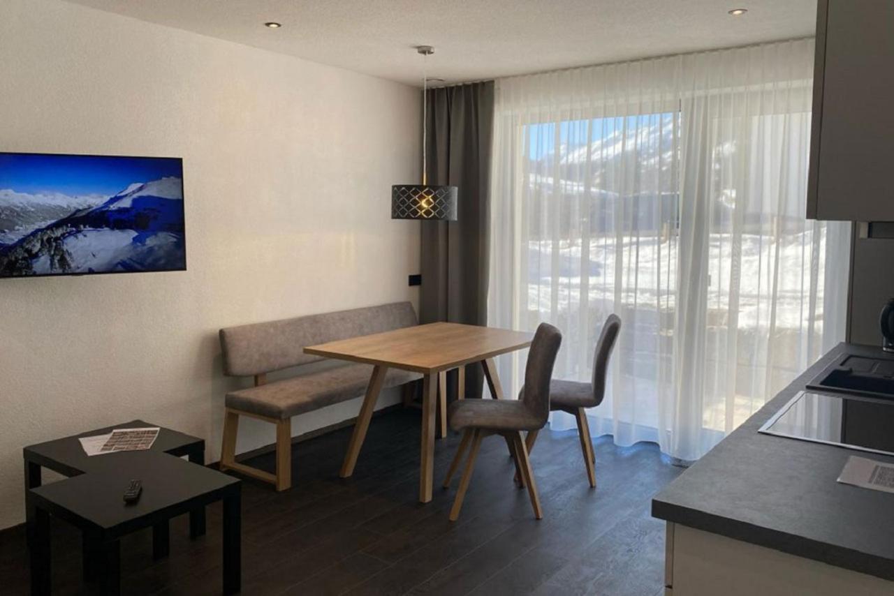Apartamento Haus Pitzi Sankt Anton am Arlberg Exterior foto